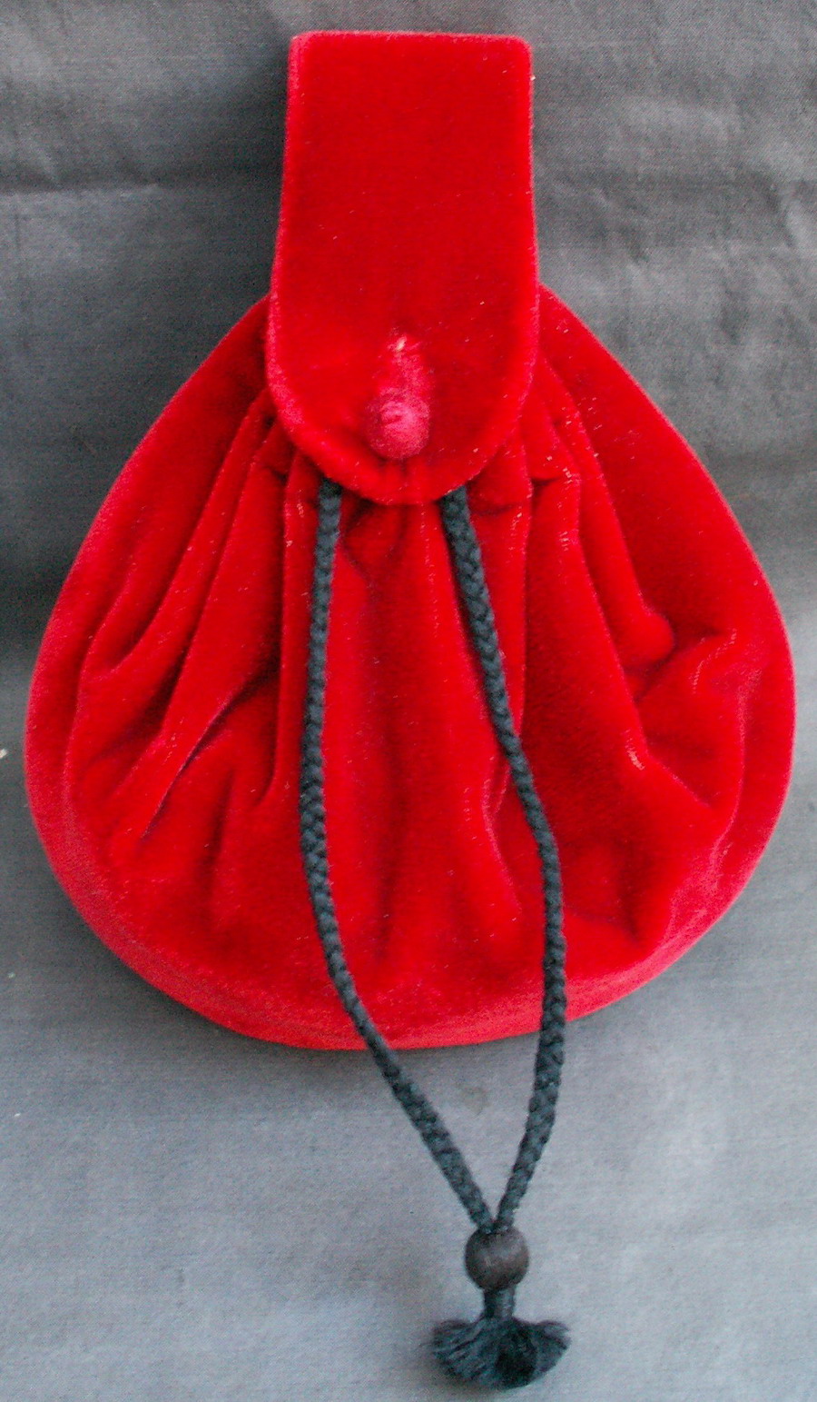 15th Century velvet purse